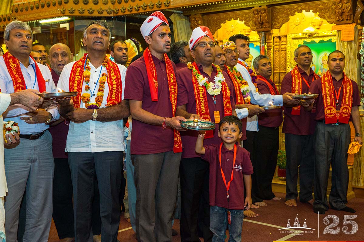 ©1987-2017 SKS Swaminarayan Temple East London